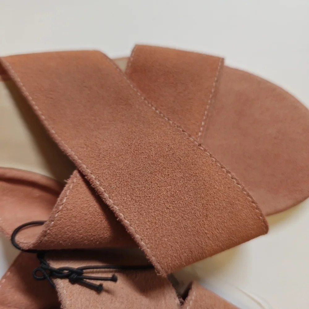 Criss-Cross Block Heel Mules - Picture 3 of 11